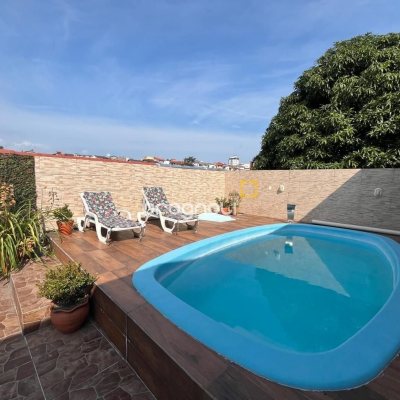 Casa com 239m², 4 quartos (sendo 1 suíte), 4 garagens, no bairro Barreiros em São José