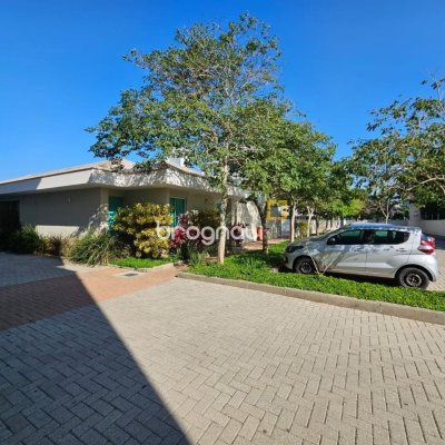 Cobertura com 165m², 5 quartos (sendo 1 suíte), 1 garagem, no bairro Ingleses em Florianópolis