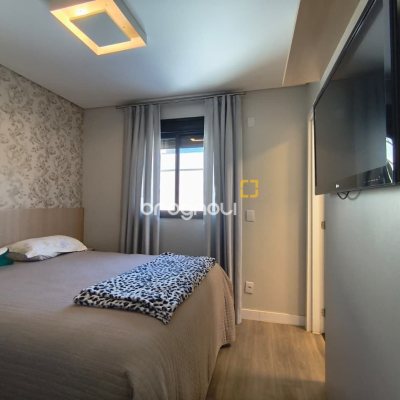 Casa com 200m², 3 quartos (sendo 3 suítes), 2 garagens, no bairro Cachoeira do Bom Jesus em Florianópolis