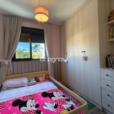 Casa com 200m², 3 quartos (sendo 3 suítes), 2 garagens, no bairro Cachoeira do Bom Jesus em Florianópolis
