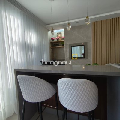 Casa com 200m², 3 quartos (sendo 3 suítes), 2 garagens, no bairro Cachoeira do Bom Jesus em Florianópolis