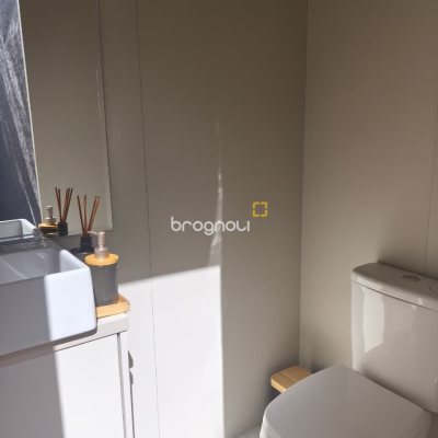 Casa com 200m², 3 quartos (sendo 3 suítes), 2 garagens, no bairro Cachoeira do Bom Jesus em Florianópolis