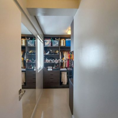 Apartamento com 128m², 3 quartos (sendo 1 suíte), 2 garagens, no bairro Agronômica em Florianópolis