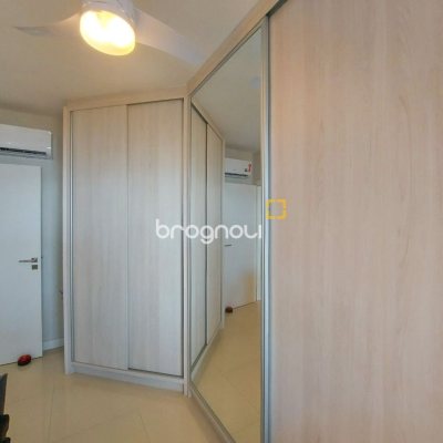Apartamento com 128m², 3 quartos (sendo 1 suíte), 2 garagens, no bairro Agronômica em Florianópolis