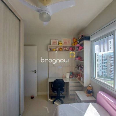 Apartamento com 128m², 3 quartos (sendo 1 suíte), 2 garagens, no bairro Agronômica em Florianópolis