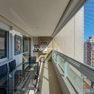 Apartamento com 128m², 3 quartos (sendo 1 suíte), 2 garagens, no bairro Agronômica em Florianópolis