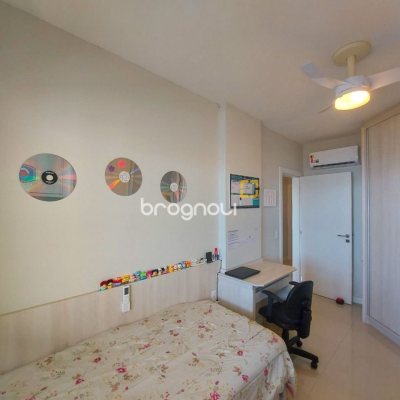 Apartamento com 128m², 3 quartos (sendo 1 suíte), 2 garagens, no bairro Agronômica em Florianópolis