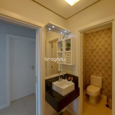 Apartamento com 128m², 3 quartos (sendo 1 suíte), 2 garagens, no bairro Agronômica em Florianópolis