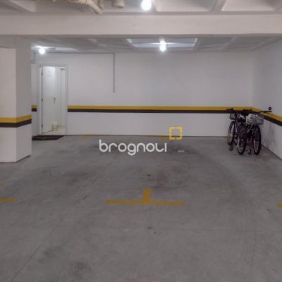 Apartamento com 128m², 3 quartos (sendo 1 suíte), 2 garagens, no bairro Agronômica em Florianópolis