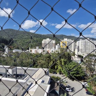 Apartamento com 65m², 2 quartos (sendo 1 suíte), 1 garagem, no bairro Itacorubi em Florianópolis