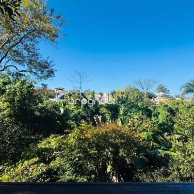 Apartamento com 145m², 3 quartos (sendo 1 suíte), 3 garagens, no bairro Lagoa da Conceição em Florianópolis