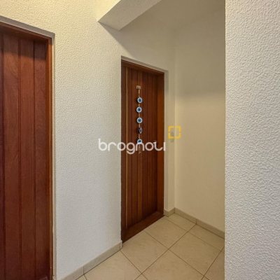 Apartamento com 145m², 3 quartos (sendo 1 suíte), 3 garagens, no bairro Lagoa da Conceição em Florianópolis