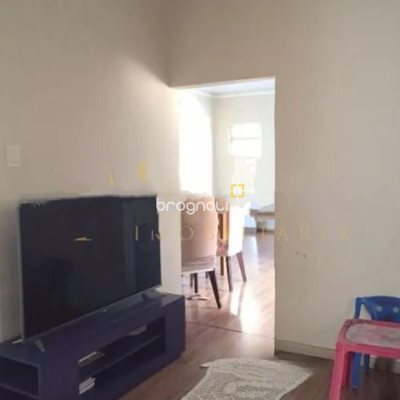 Casa com 120m², 2 quartos, 1 garagem, no bairro Estreito em Florianópolis