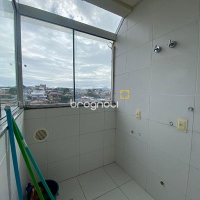 Cobertura com 97m², 3 quartos (sendo 3 suítes), 2 garagens, no bairro Capoeiras em Florianópolis