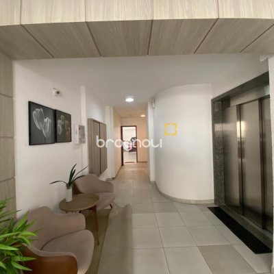 Cobertura com 97m², 3 quartos (sendo 3 suítes), 2 garagens, no bairro Capoeiras em Florianópolis