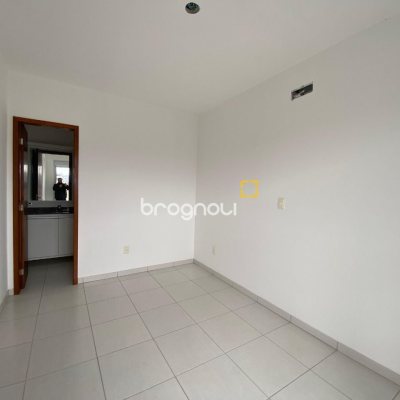 Cobertura com 97m², 3 quartos (sendo 3 suítes), 2 garagens, no bairro Capoeiras em Florianópolis