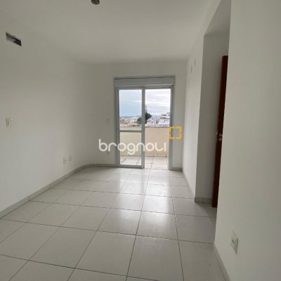 Cobertura com 97m², 3 quartos (sendo 3 suítes), 2 garagens, no bairro Capoeiras em Florianópolis