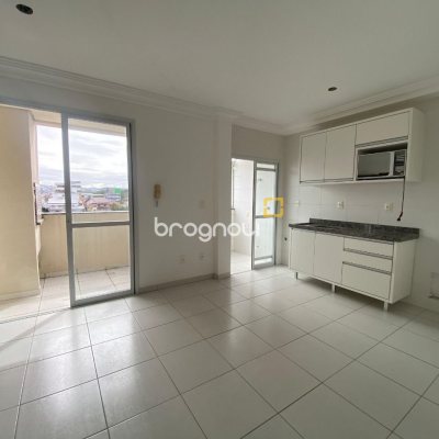 Cobertura com 97m², 3 quartos (sendo 3 suítes), 2 garagens, no bairro Capoeiras em Florianópolis