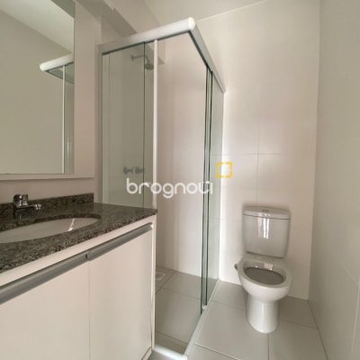 Cobertura com 97m², 3 quartos (sendo 3 suítes), 2 garagens, no bairro Capoeiras em Florianópolis