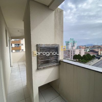 Cobertura com 97m², 3 quartos (sendo 3 suítes), 2 garagens, no bairro Capoeiras em Florianópolis