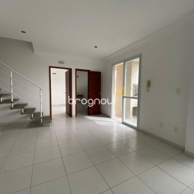 Cobertura com 97m², 3 quartos (sendo 3 suítes), 2 garagens, no bairro Capoeiras em Florianópolis