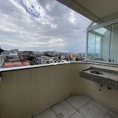 Cobertura com 97m², 3 quartos (sendo 3 suítes), 2 garagens, no bairro Capoeiras em Florianópolis