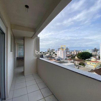 Cobertura com 99m², 3 quartos (sendo 3 suítes), 2 garagens, no bairro Capoeiras em Florianópolis
