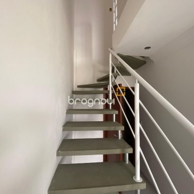 Cobertura com 99m², 3 quartos (sendo 3 suítes), 2 garagens, no bairro Capoeiras em Florianópolis