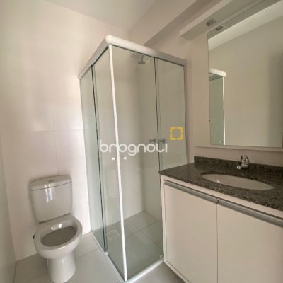 Cobertura com 99m², 3 quartos (sendo 3 suítes), 2 garagens, no bairro Capoeiras em Florianópolis