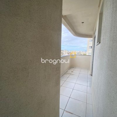 Cobertura com 99m², 3 quartos (sendo 3 suítes), 2 garagens, no bairro Capoeiras em Florianópolis