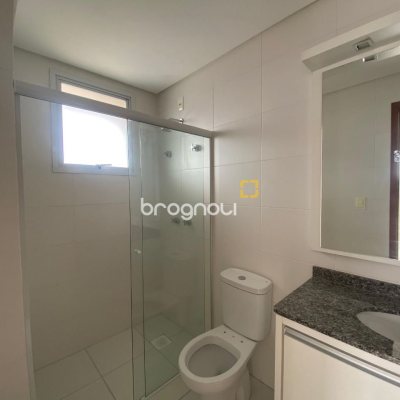 Cobertura com 97m², 3 quartos (sendo 3 suítes), 2 garagens, no bairro Capoeiras em Florianópolis