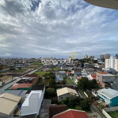 Cobertura com 97m², 3 quartos (sendo 3 suítes), 2 garagens, no bairro Capoeiras em Florianópolis