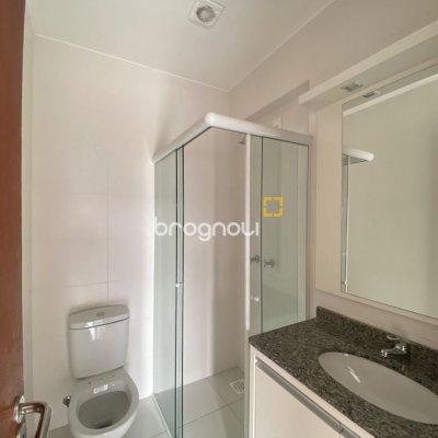 Cobertura com 97m², 3 quartos (sendo 3 suítes), 2 garagens, no bairro Capoeiras em Florianópolis
