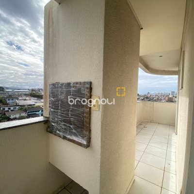 Cobertura com 97m², 3 quartos (sendo 3 suítes), 2 garagens, no bairro Capoeiras em Florianópolis