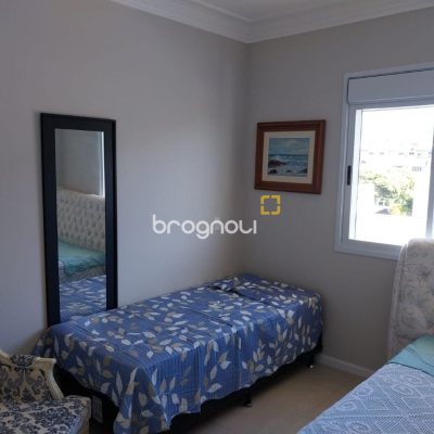 Cobertura com 272m², 4 quartos (sendo 3 suítes), 3 garagens, no bairro Ingleses em Florianópolis