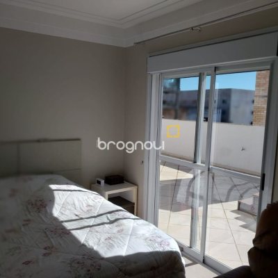 Cobertura com 272m², 4 quartos (sendo 3 suítes), 3 garagens, no bairro Ingleses em Florianópolis