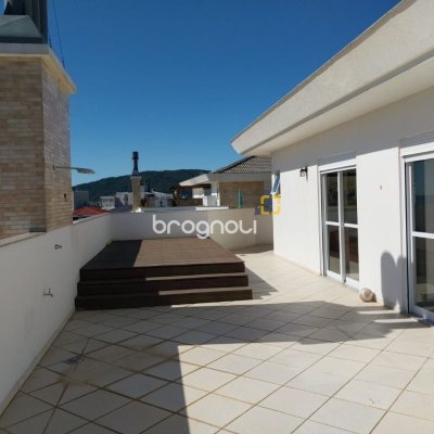 Cobertura com 272m², 4 quartos (sendo 3 suítes), 3 garagens, no bairro Ingleses em Florianópolis