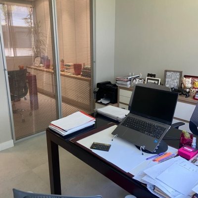 Sala com 51m², no bairro Saco Grande em Florianópolis