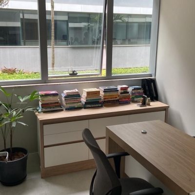 Sala com 51m², no bairro Saco Grande em Florianópolis