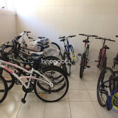 Apartamento com 78m², 2 quartos (sendo 1 suíte), 1 garagem, no bairro Trindade em Florianópolis