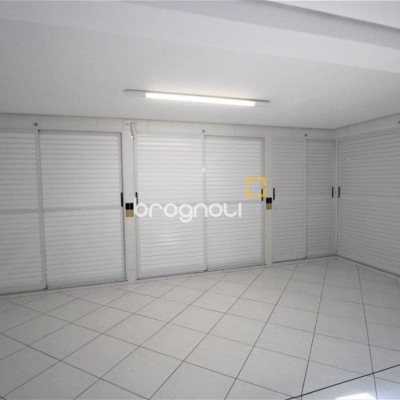 Apartamento com 78m², 2 quartos (sendo 1 suíte), 1 garagem, no bairro Trindade em Florianópolis