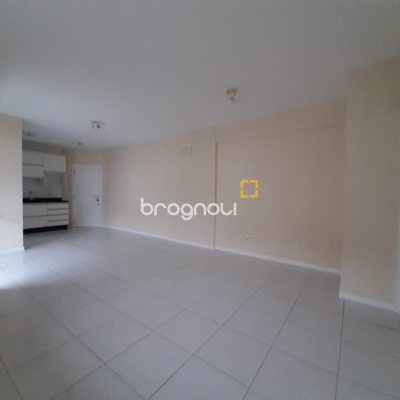 Apartamento com 78m², 2 quartos (sendo 1 suíte), 1 garagem, no bairro Trindade em Florianópolis