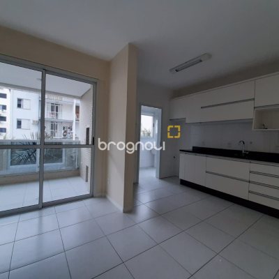 Apartamento com 78m², 2 quartos (sendo 1 suíte), 1 garagem, no bairro Trindade em Florianópolis
