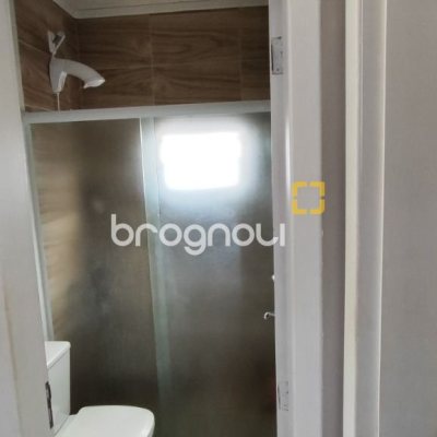 Casa com 311m², 3 quartos (sendo 1 suíte), 3 garagens, no bairro Serraria em São José
