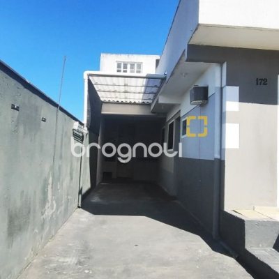Casa com 311m², 3 quartos (sendo 1 suíte), 3 garagens, no bairro Serraria em São José