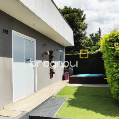 Casa com 311m², 3 quartos (sendo 1 suíte), 3 garagens, no bairro Serraria em São José