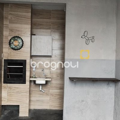 Casa com 311m², 3 quartos (sendo 1 suíte), 3 garagens, no bairro Serraria em São José