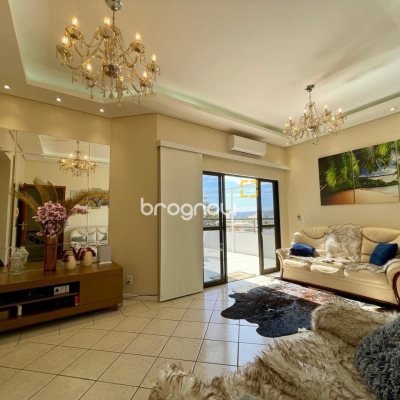 Cobertura com 229m², 3 quartos (sendo 3 suítes), 2 garagens, no bairro Canasvieiras em Florianópolis