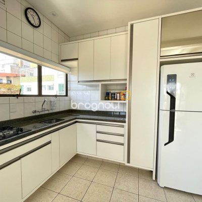 Cobertura com 229m², 3 quartos (sendo 3 suítes), 2 garagens, no bairro Canasvieiras em Florianópolis