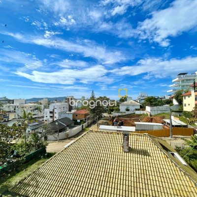Cobertura com 229m², 3 quartos (sendo 3 suítes), 2 garagens, no bairro Canasvieiras em Florianópolis
